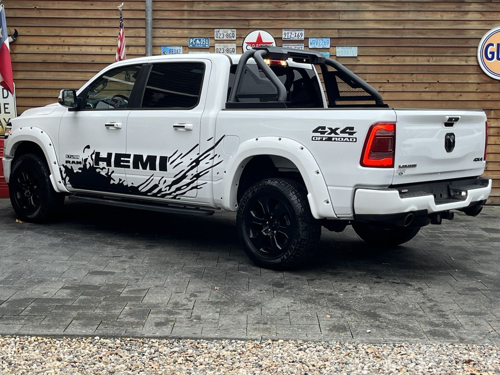 Dodge RAM 1500 Laramie LED AHK LPG Memory LPG