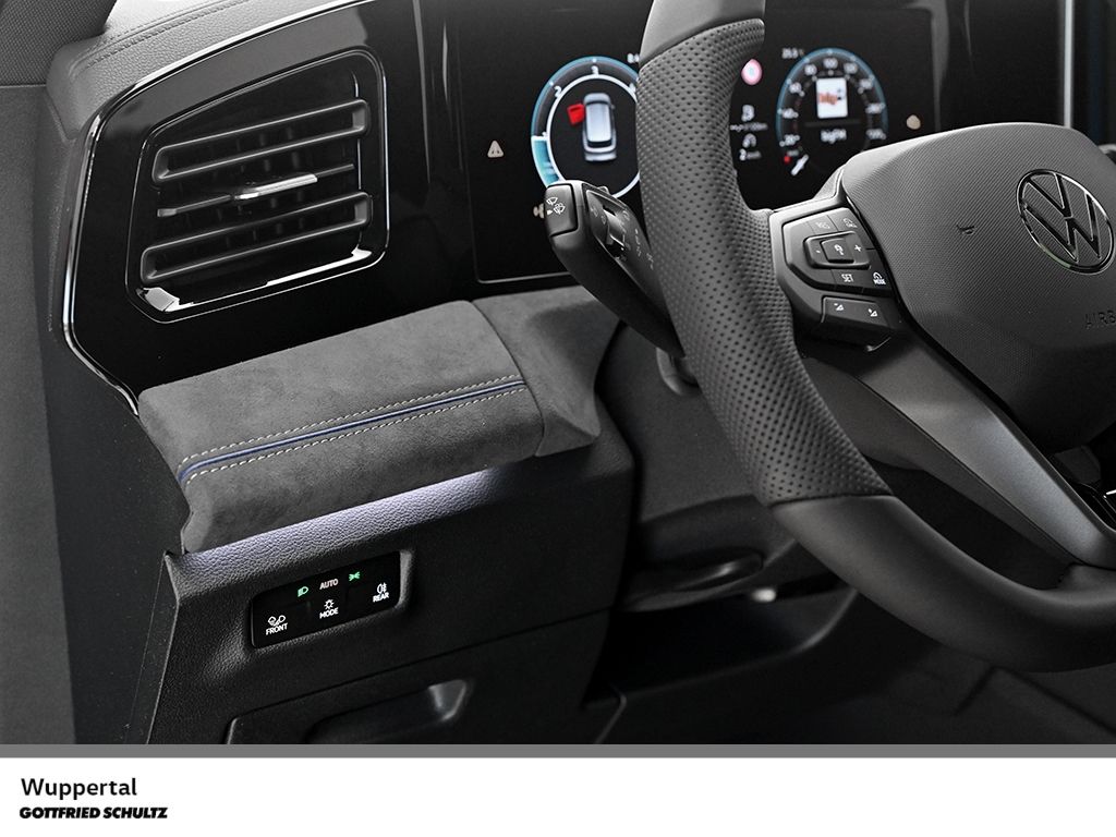 Volkswagen Tiguan R-Line 2.0 TDI LEDER AHK PANO HD MATRIX