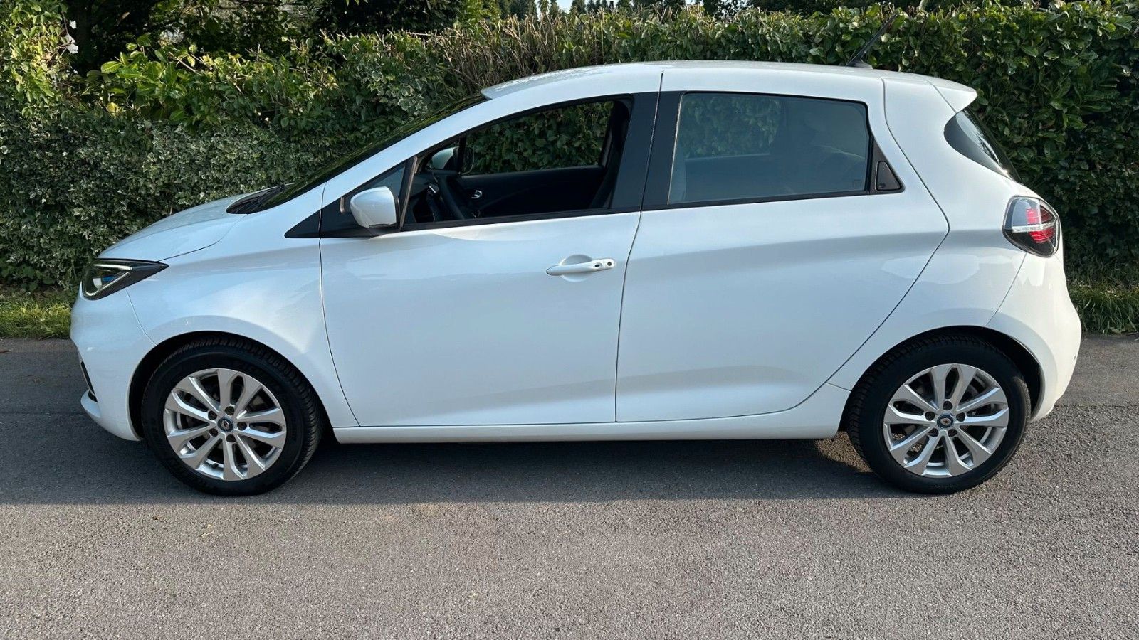 Renault ZOE Zoe Experience - Samsaru's Car Outlet