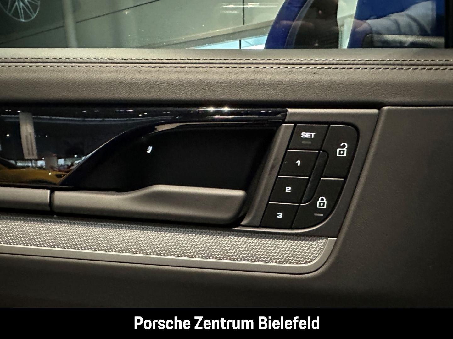 Porsche Cayenne S  Nogaroblau Perleffekt BOSE LED-Matrix