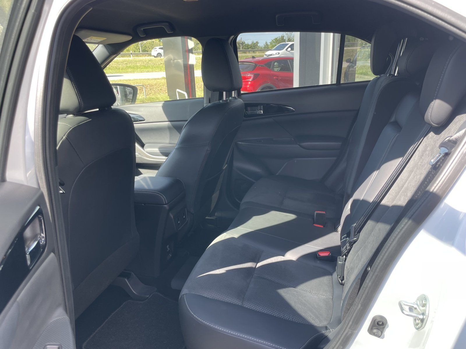 Mitsubishi Eclipse Cross 2.4 MIVEC SELECT  2.4 MIVEC PHEV E