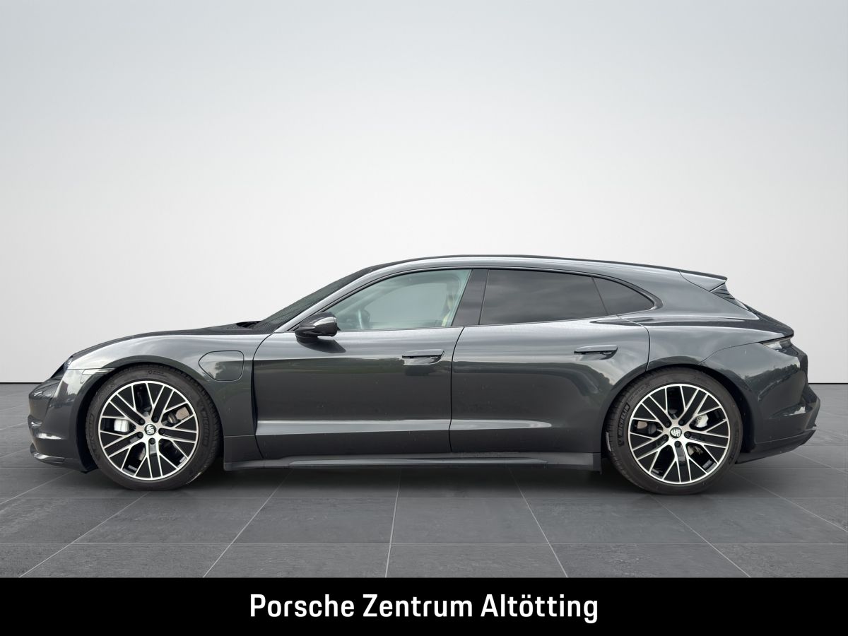 Porsche Taycan Turbo Sport Turismo | Hinterachslenkung |