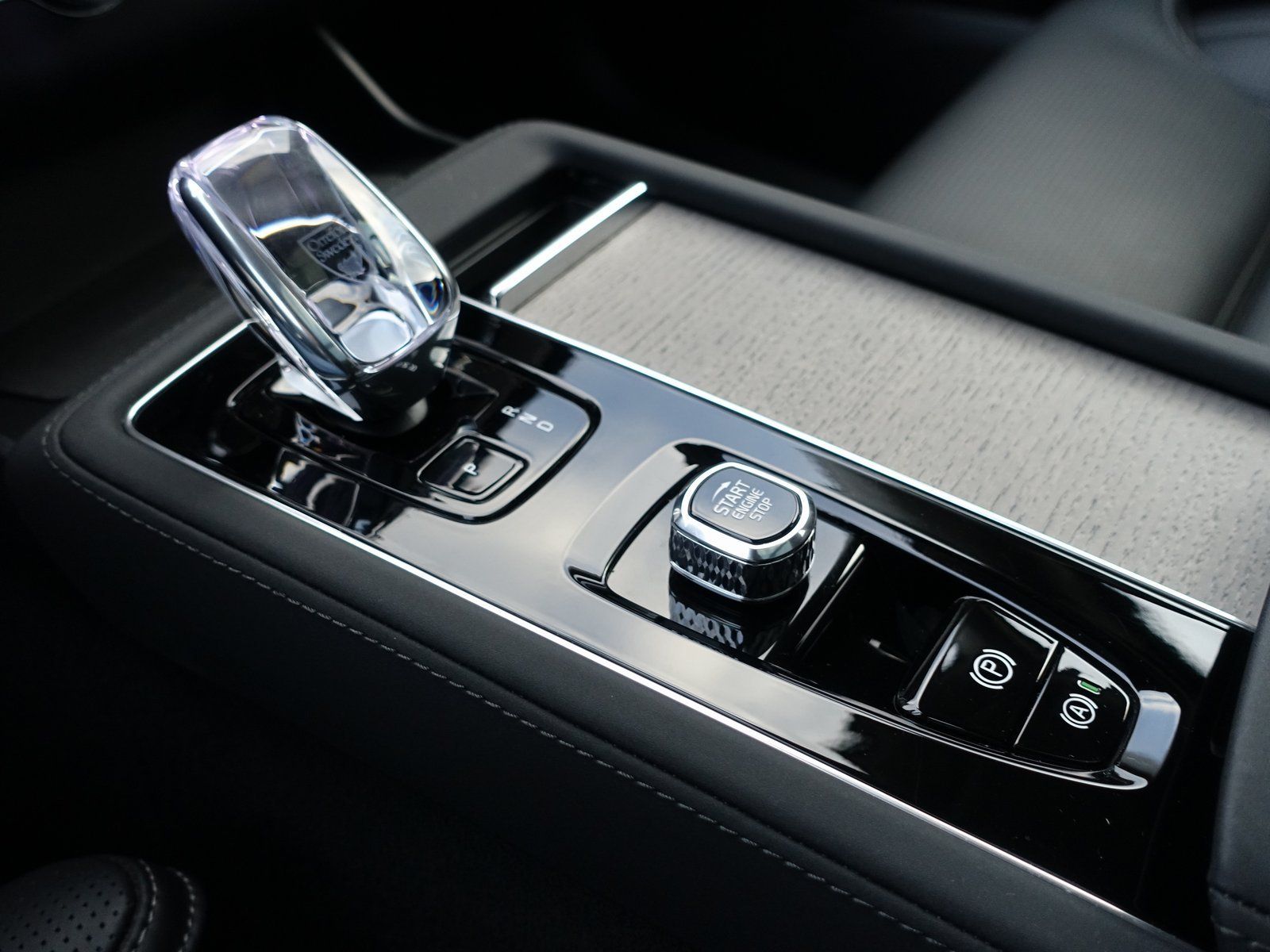 Volvo XC90 Ultra Dark T8 AWD PANO/B&W/FOUR-C/360°KAM