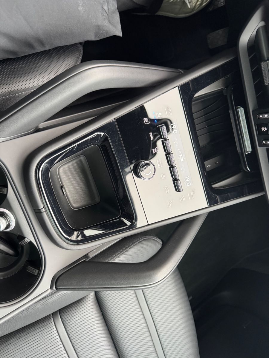 Porsche E-Hybrid Coupé INNODRIVE-LUFTF-PANO-MASSAGE-VOLL