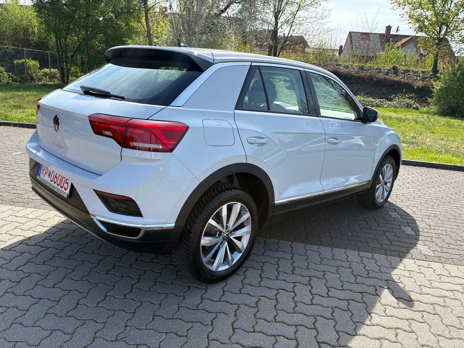 Volkswagen T-Roc Style - Samsaru's Car Outlet
