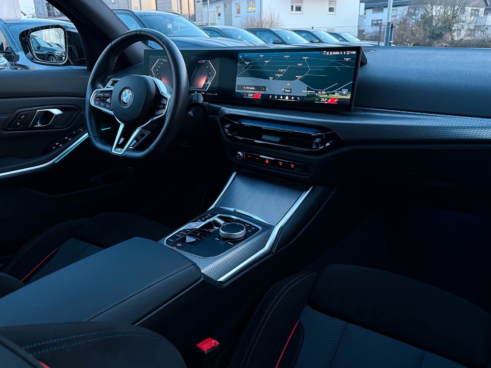 BMW 320i M Sport 18" HuD AHK ACC 360° LED+