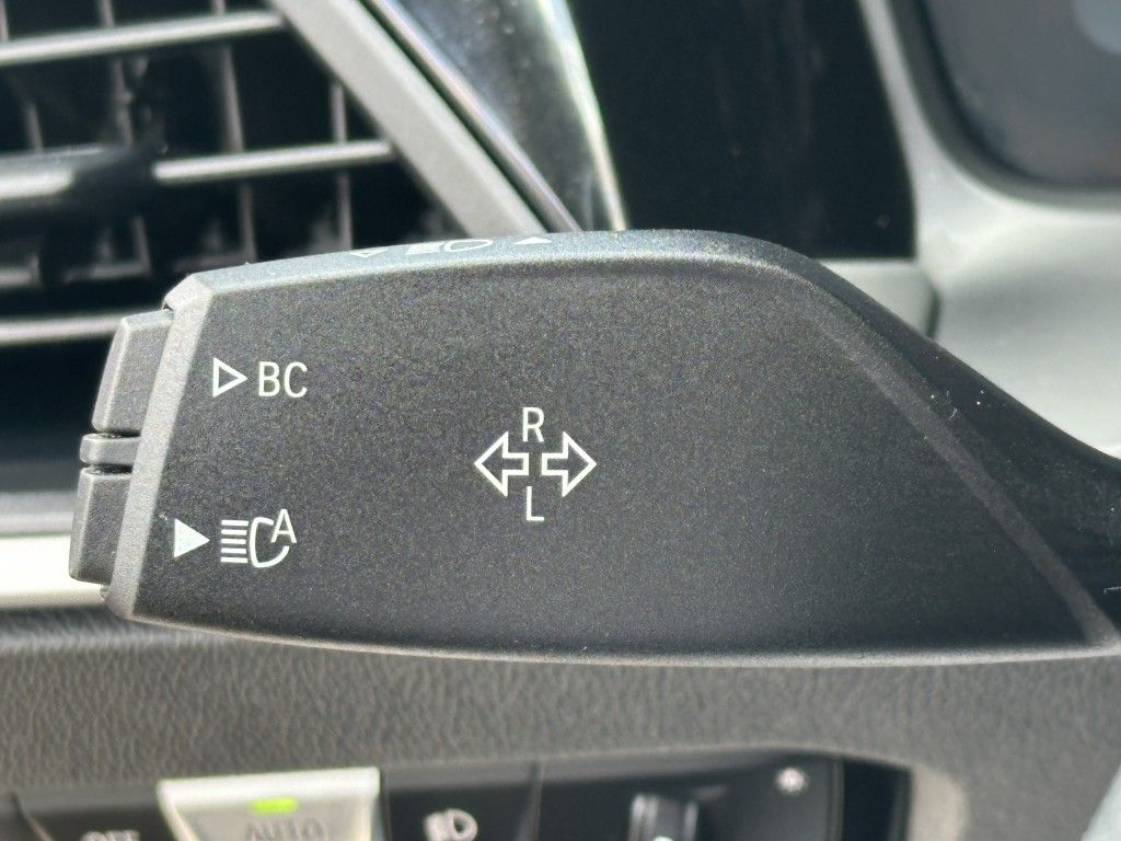 BMW 330 e Touring Aut Advantage - Samsaru's Car Outlet