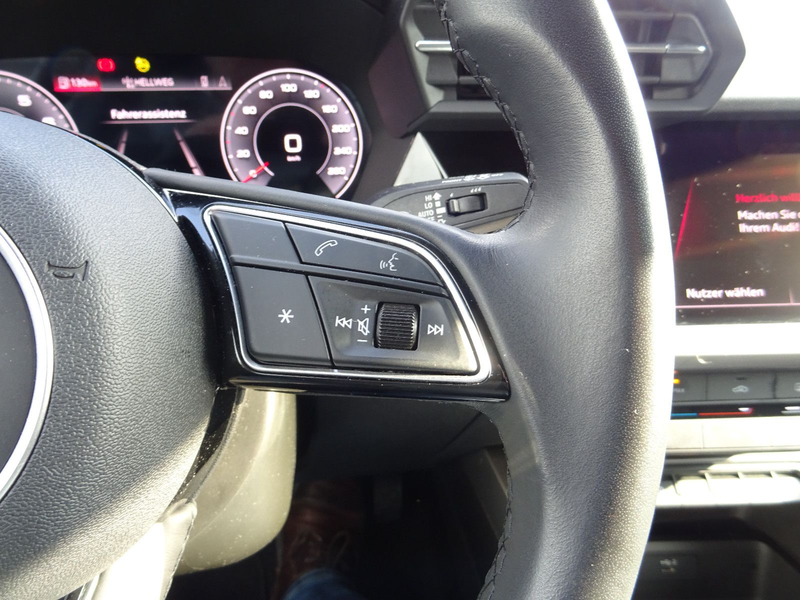 Audi A3 Sportback 30 TFSI S line Navi LED SHZ Virtual