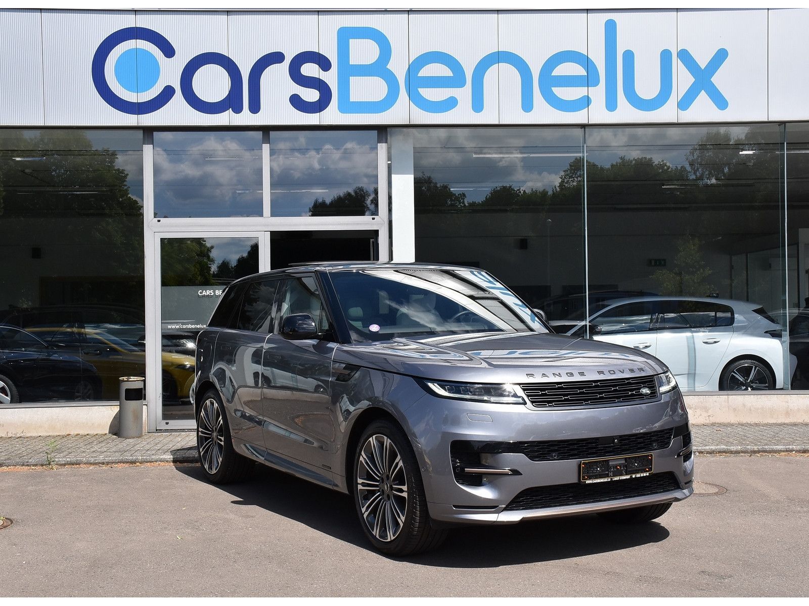 Range Rover Sport 3.0 P550e Autobiography - Samsaru's Car Outlet