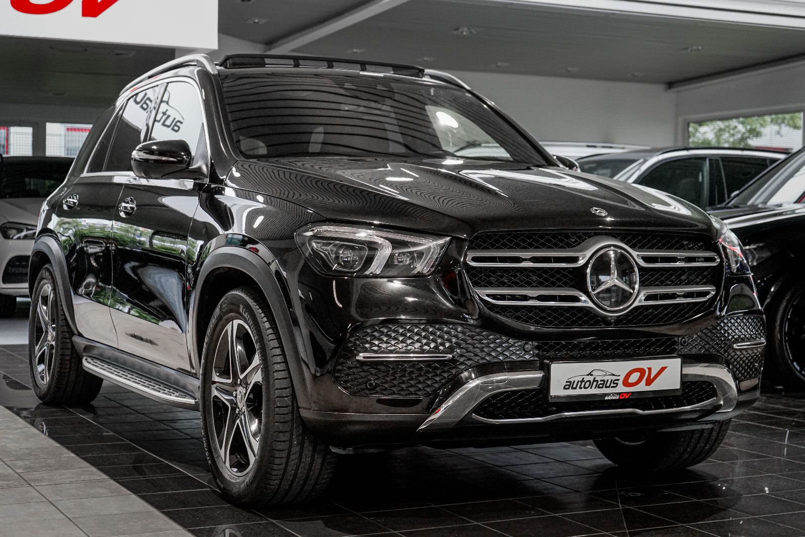 Mercedes-Benz GLE 300d 4M*Exclusive*3xTV*360*Distr*Pano*7xSitz