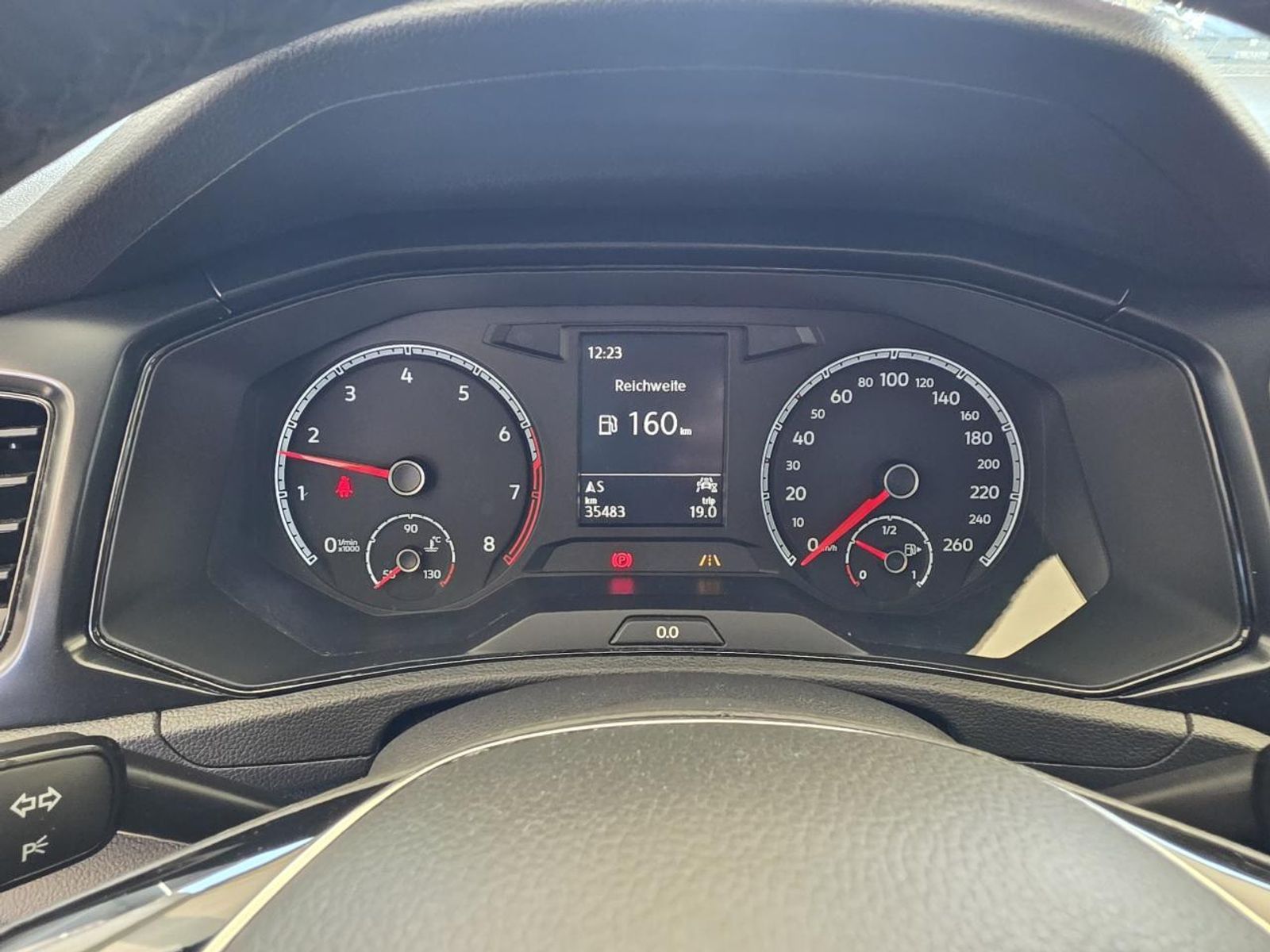 Volkswagen T-Roc 1.0 TSI - Samsaru's Car Outlet