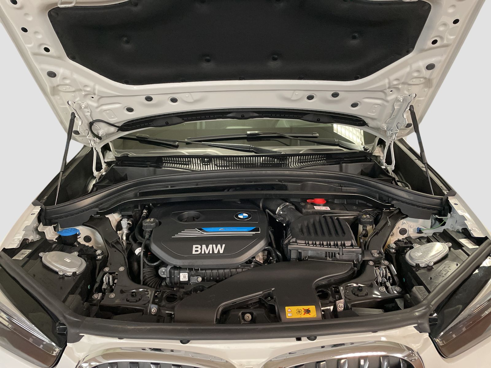 BMW X1 xDrive25e Sport Line - Samsaru's Car Outlet
