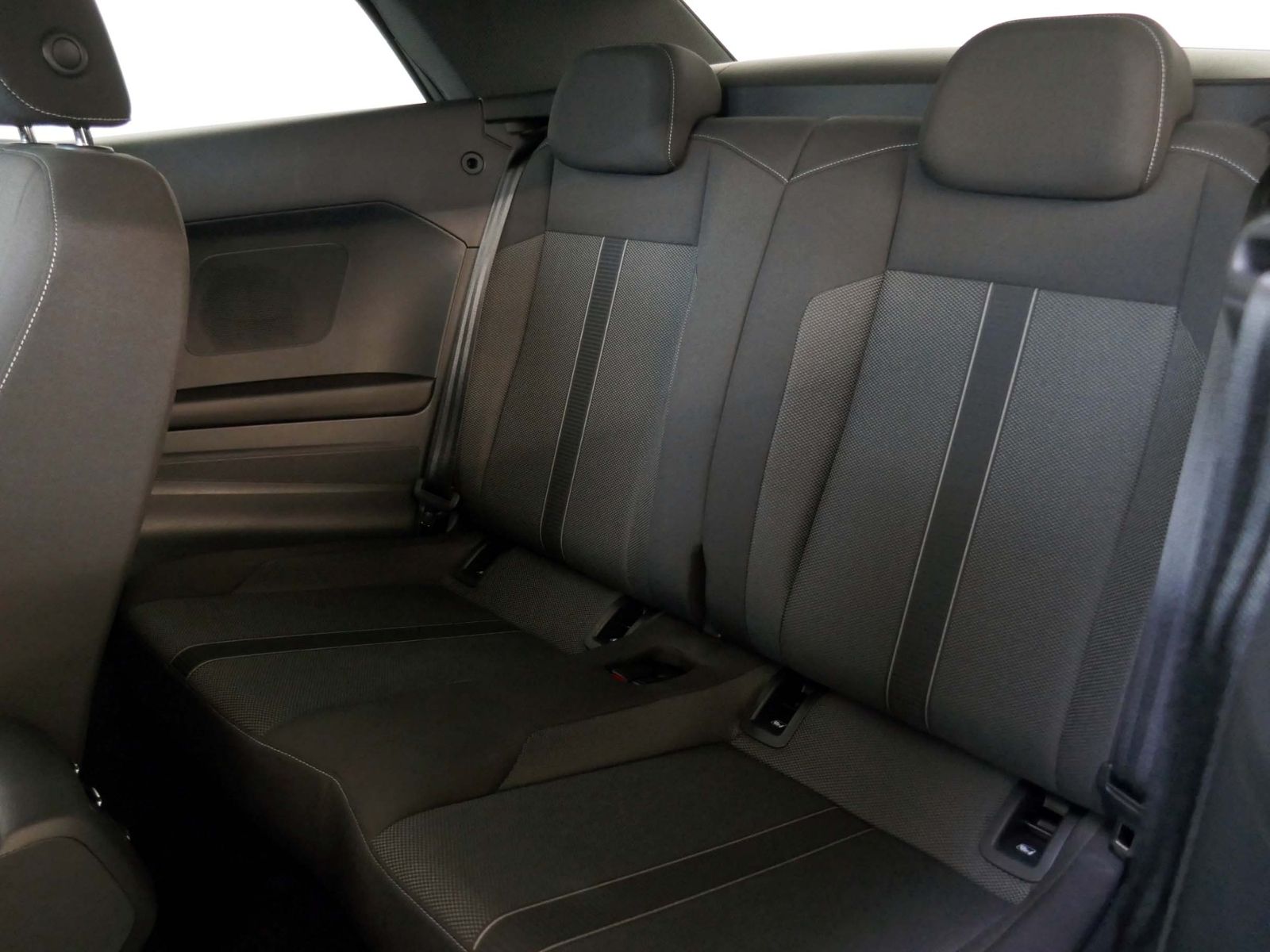 Volkswagen T-Roc Cabriolet Style 1.5 TSI - Samsaru's Car Outlet