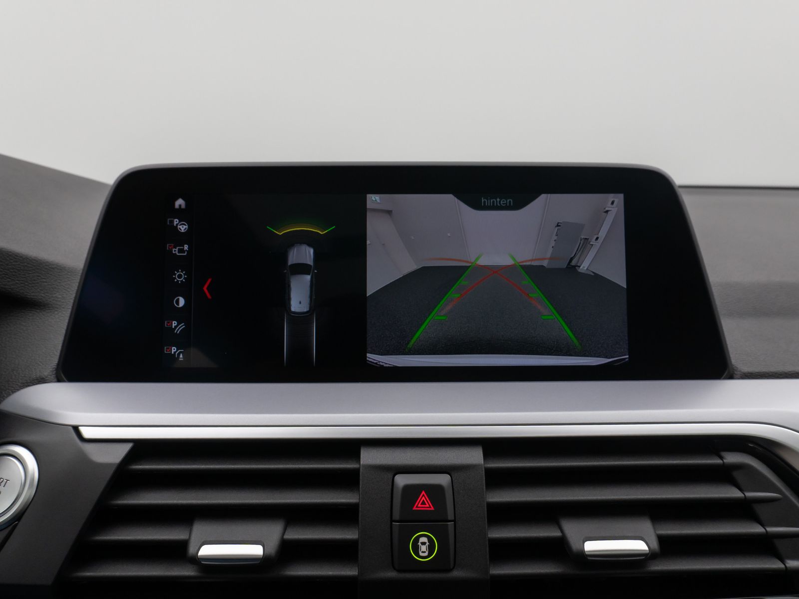 BMW X3 xD30e Panorama Kamera DAB HiFi WLAN Stop&Go