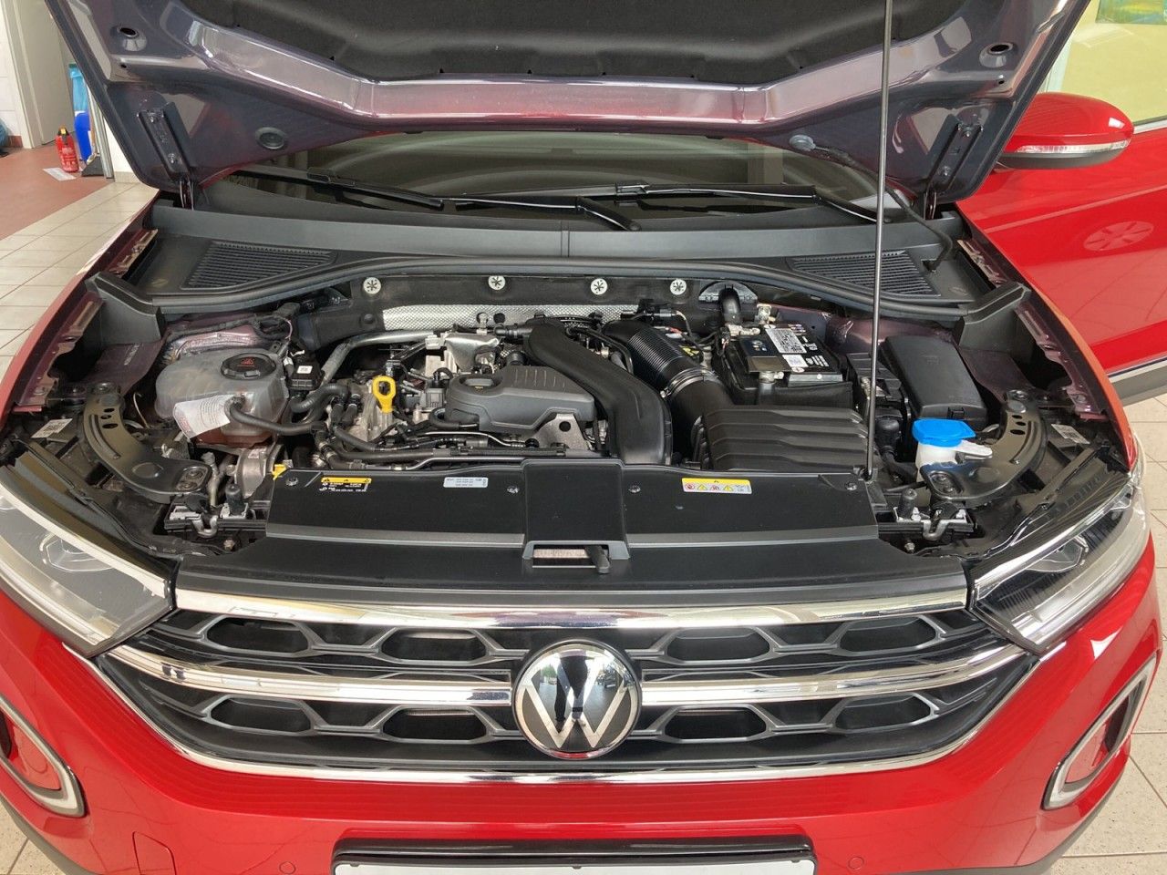 Volkswagen T-Roc Cabriolet 1.5 TSI Style - Samsaru's Car Outlet