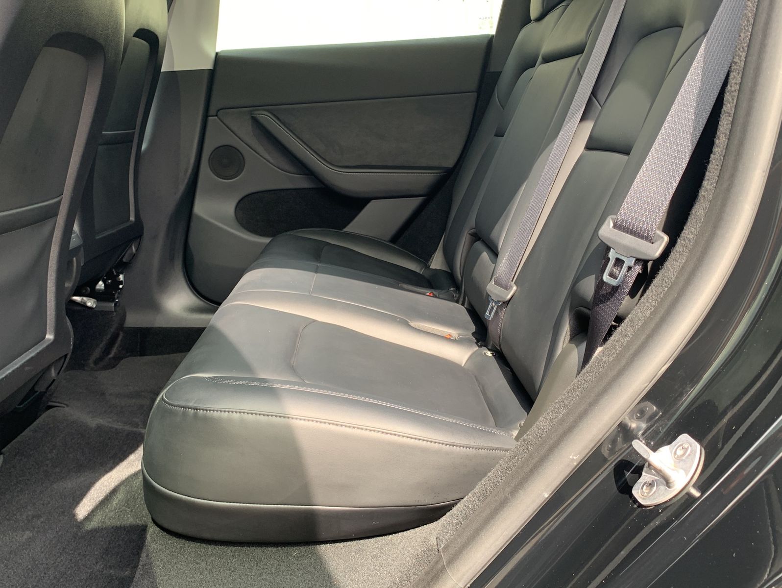 Tesla Model Y Long Range AWD* 1.Hand * Mwst ausweisbar