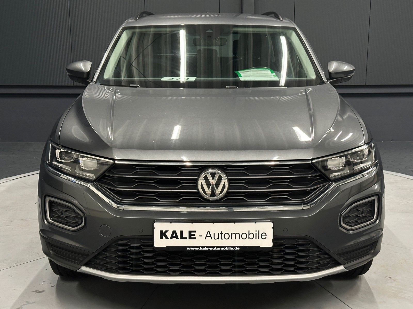 Volkswagen T-Roc 2.0 TDI DSG Style - Samsaru's Car Outlet