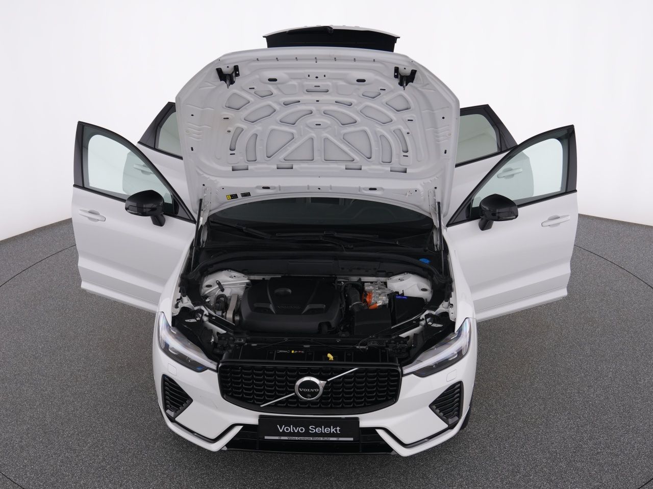 Volvo XC60 T6 Recharge PLUS DARK LICHTPAK+360°+PANO