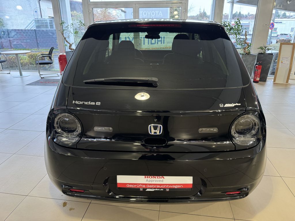 Honda e