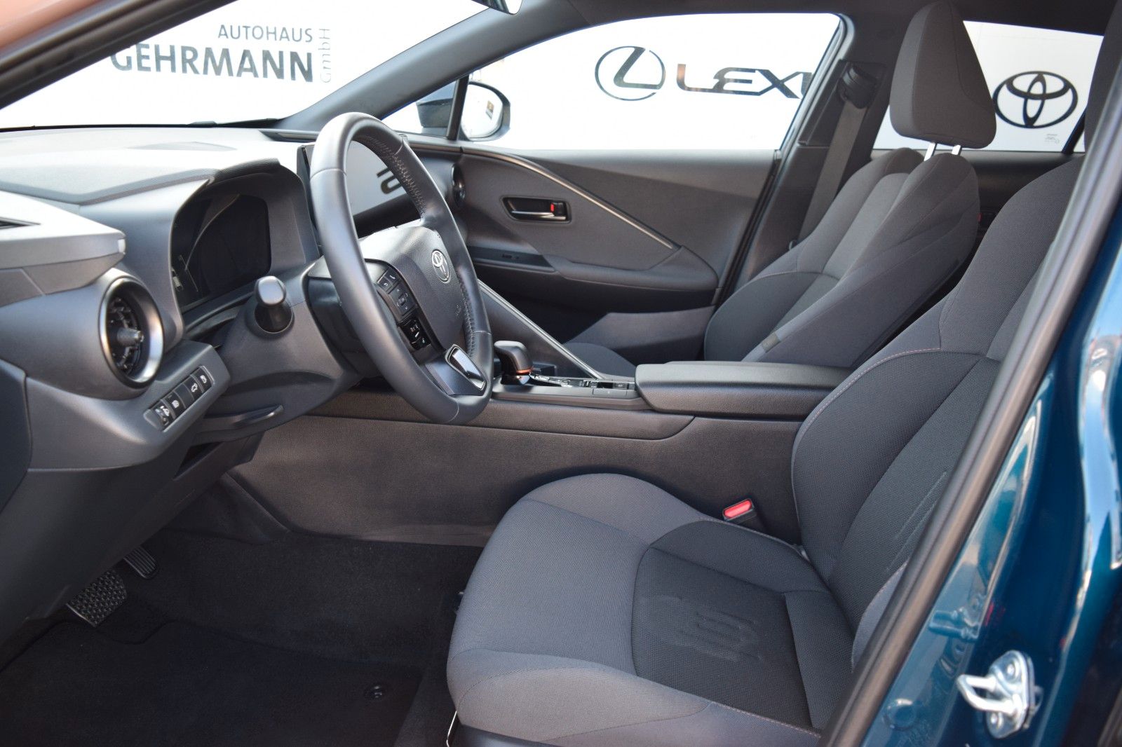 Toyota C-HR Hybrid FWD Team Deutschland *Technik-Paket*