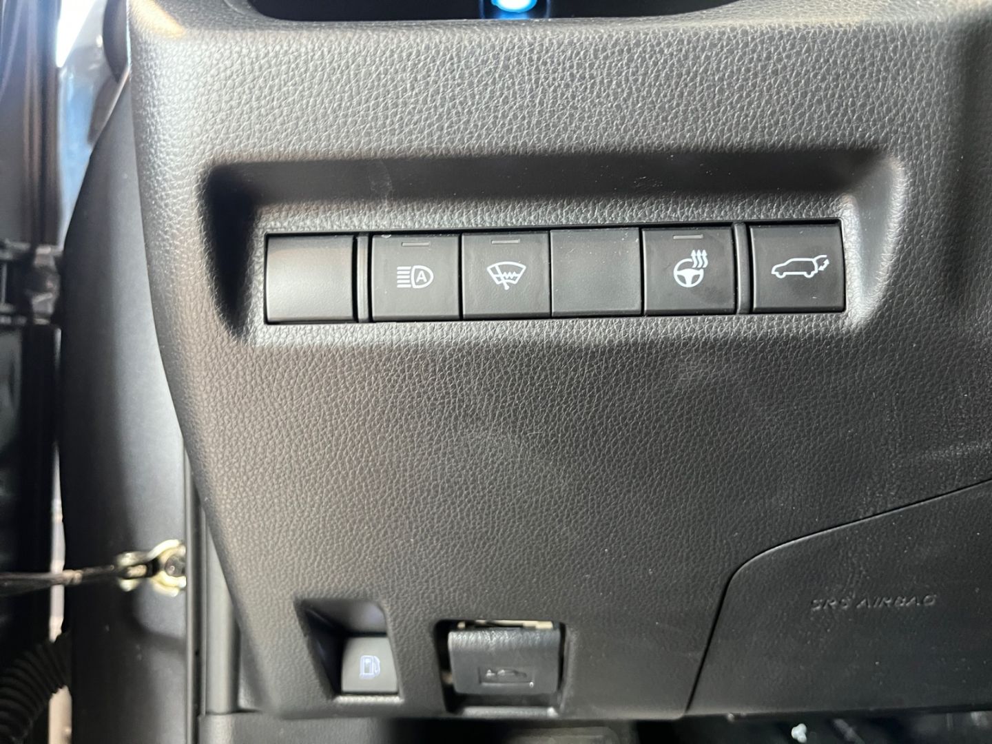 Toyota RAV 4 Plug-in-Hybrid - Samsaru's Car Outlet