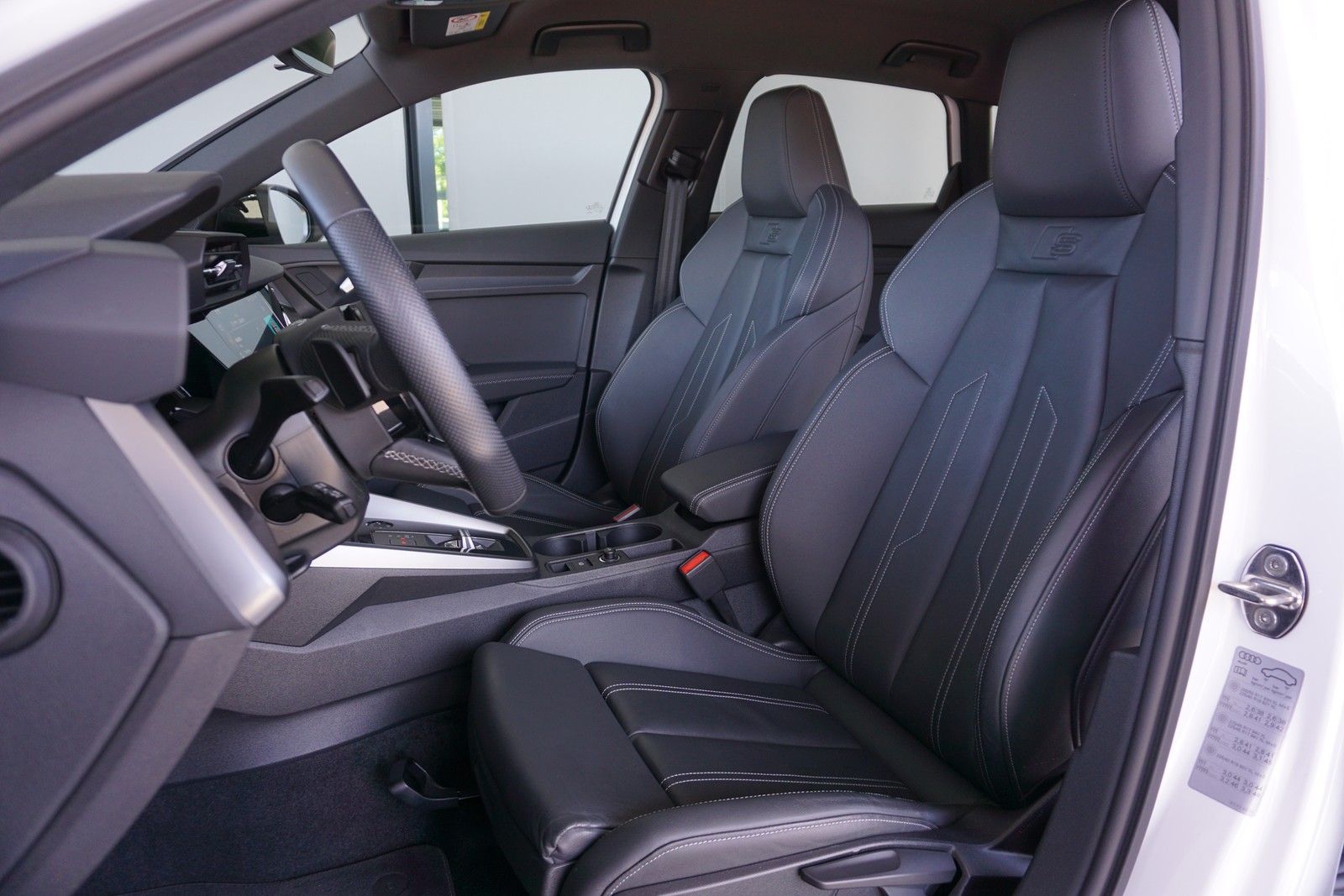 Audi A3 Sportback 45 TFSI e S line - Samsaru's Car Outlet