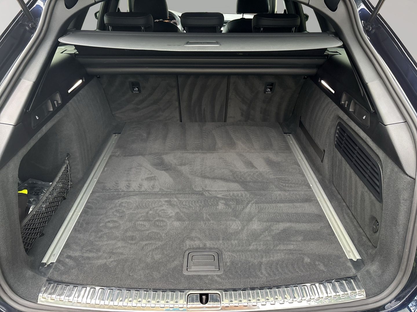 Audi A6 Avant 40 TDI sport - Samsaru's Car Outlet