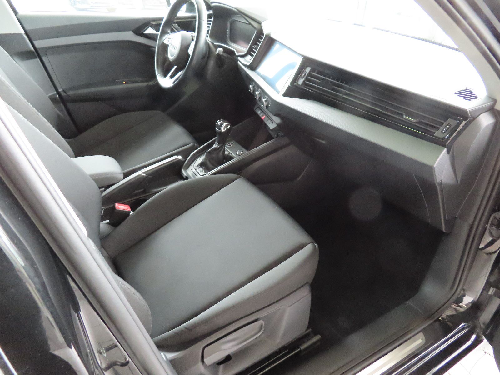 Audi A1 Sportback 30 TFSI advanced - Samsaru's Car Outlet