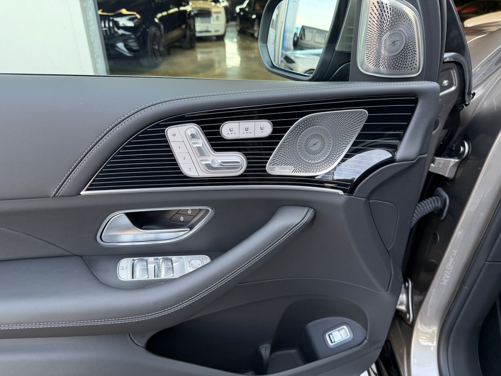 Mercedes-Benz GLS 600 Maybach 4Matic - Samsaru's Car Outlet