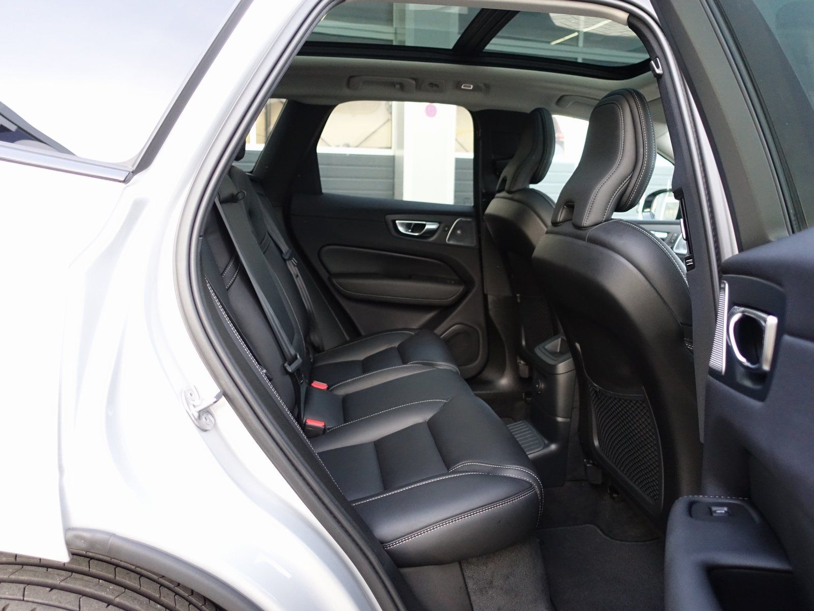 Volvo XC60 Ultra T8 AWD/Massage/B&W/FourC/AHK/360°/BLS