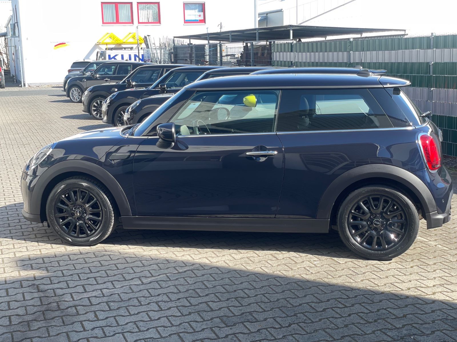 MINI ONE Classic - Samsaru's Car Outlet