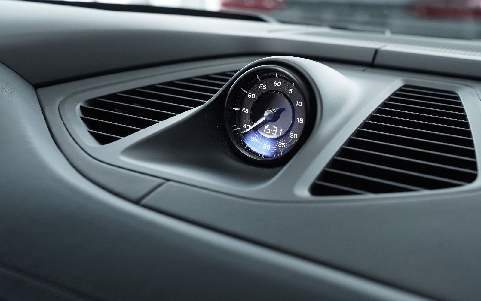 Porsche Macan Electric Turbo HUD Pano Chrono beluftung