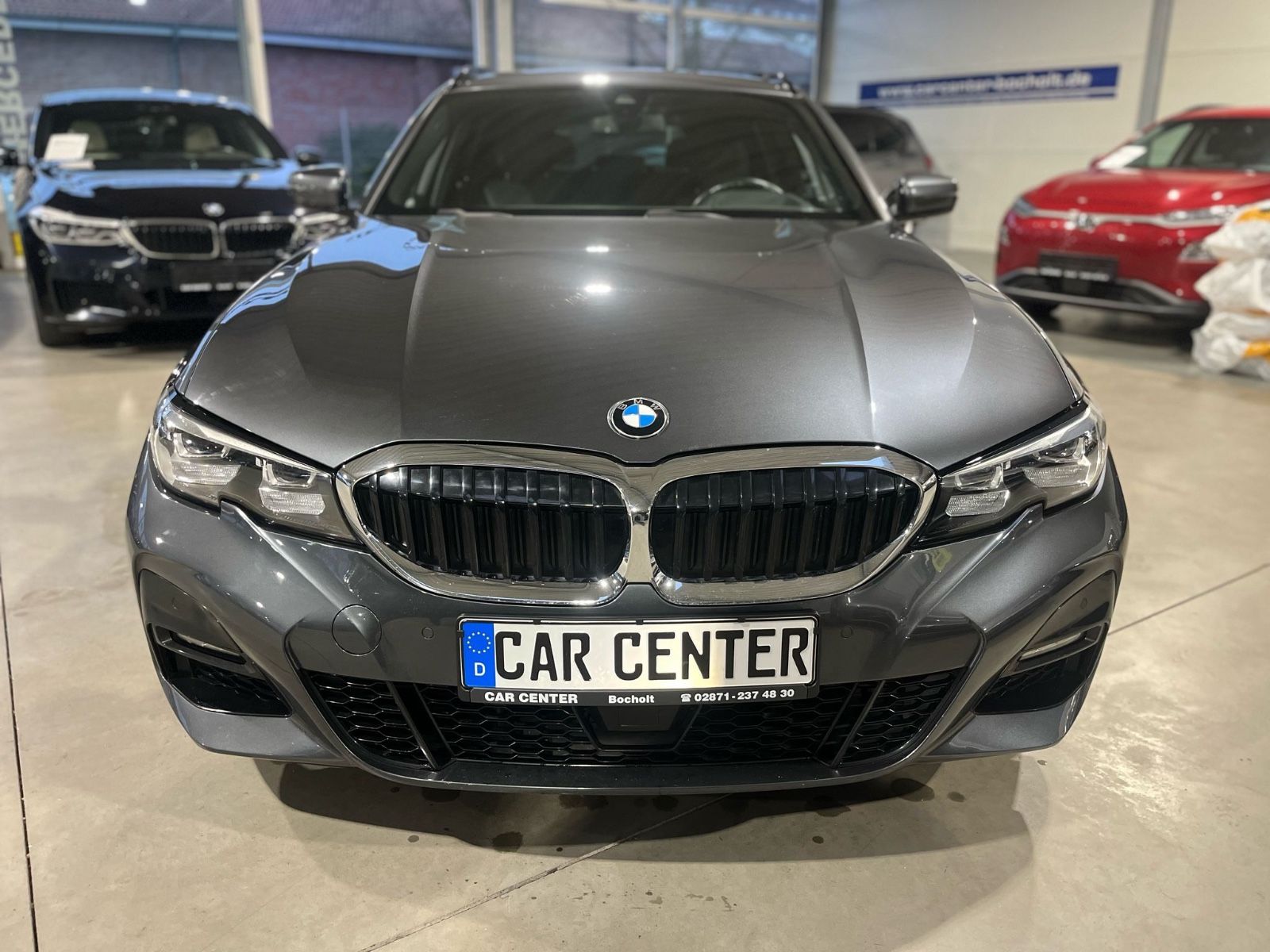 BMW 330 i Touring M Sport - Samsaru's Car Outlet