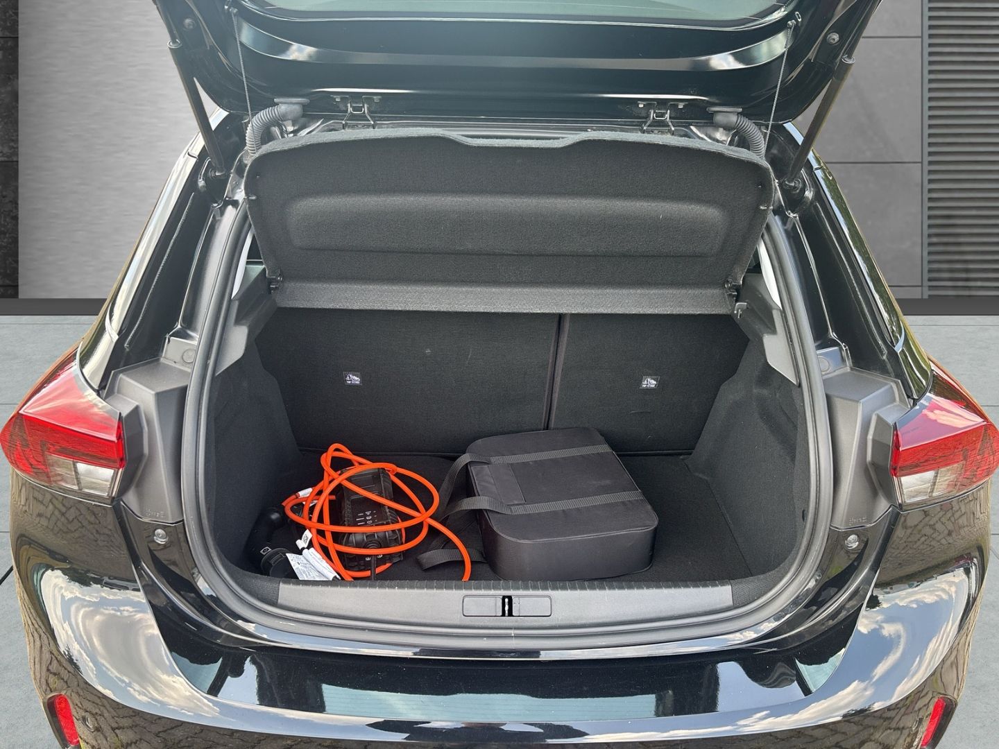 Opel Corsa-e Edition - Samsaru's Car Outlet
