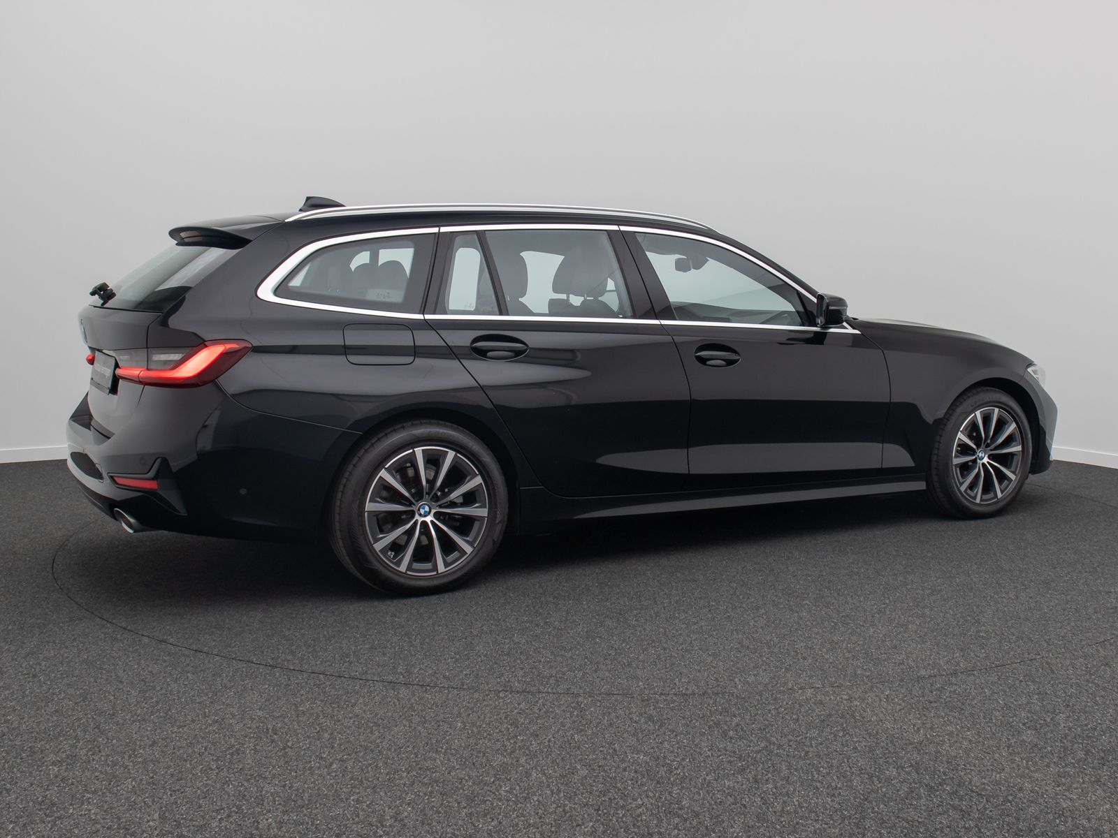 BMW 320d Sport Line - Samsaru's Car Outlet