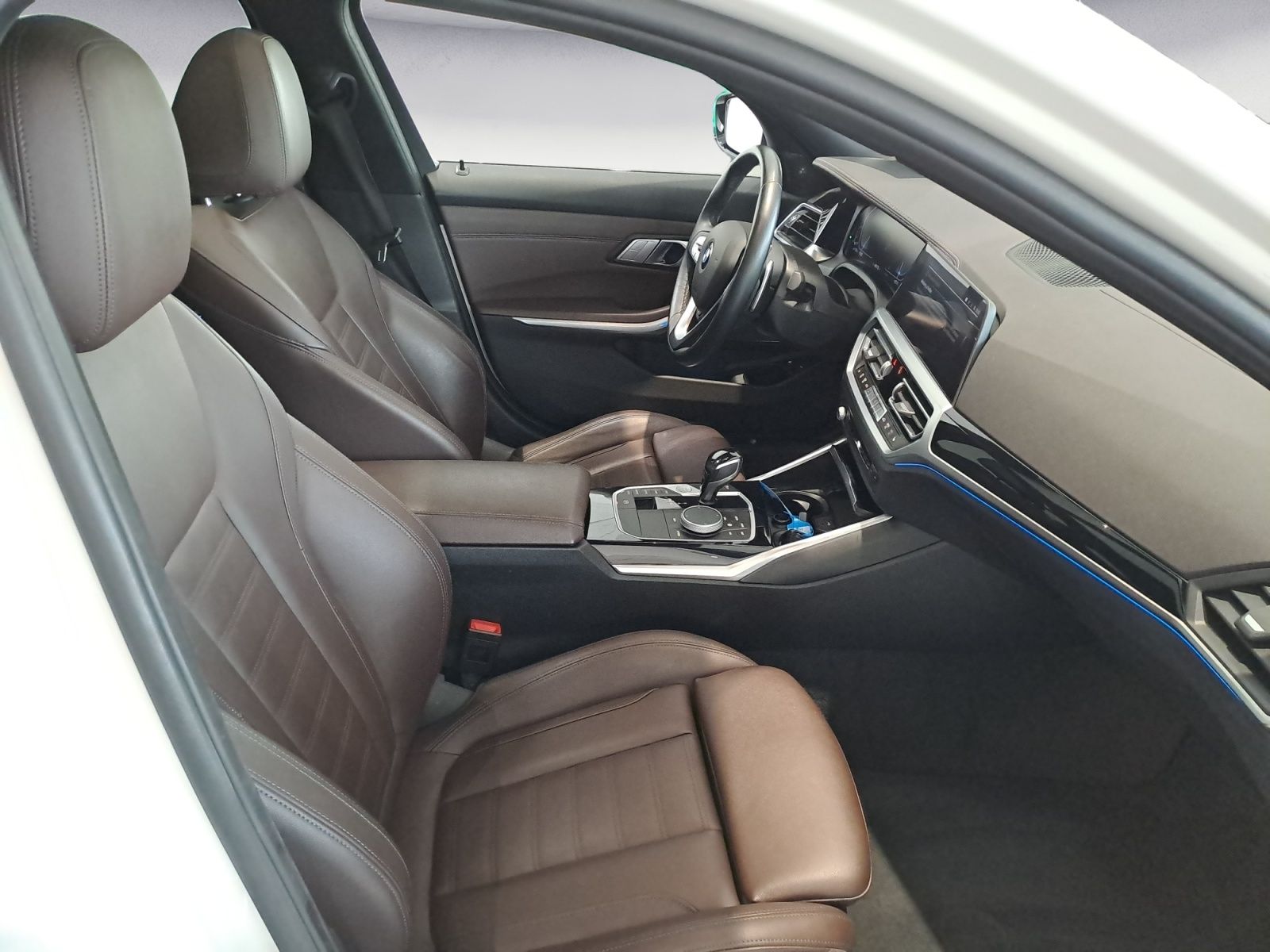 BMW 330e xDrive Touring Sport Line - Samsaru's Car Outlet