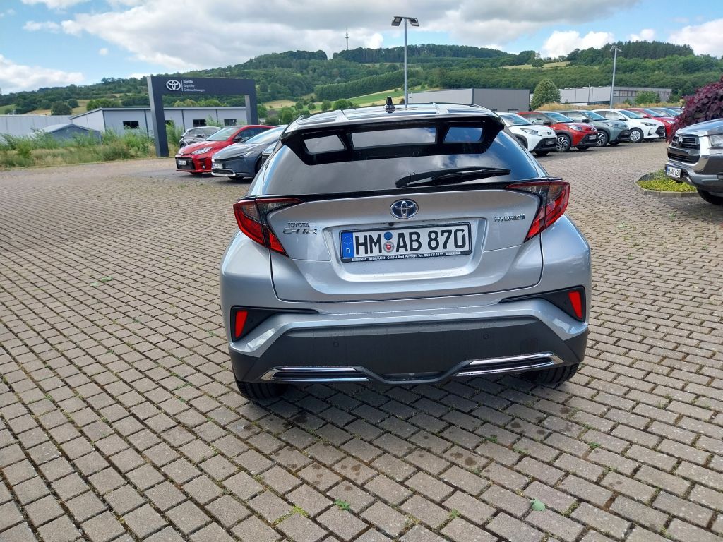 Toyota C-HR 2.0 Hybrid Team Deutschland - Samsaru's Car Outlet
