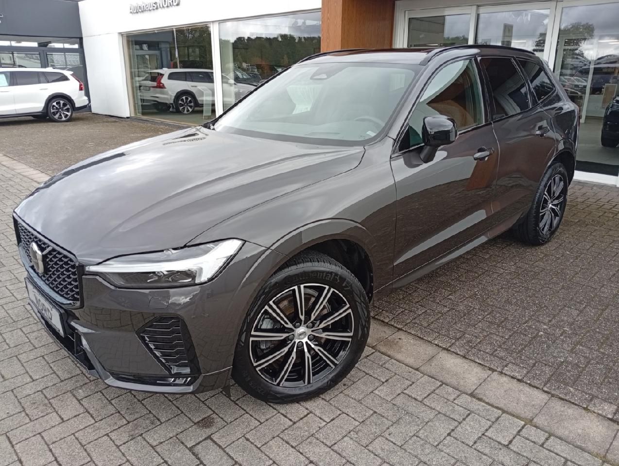 Volvo XC60 B4D Gear. Ultimate Dark AWD/Head-UP/Pano-D.