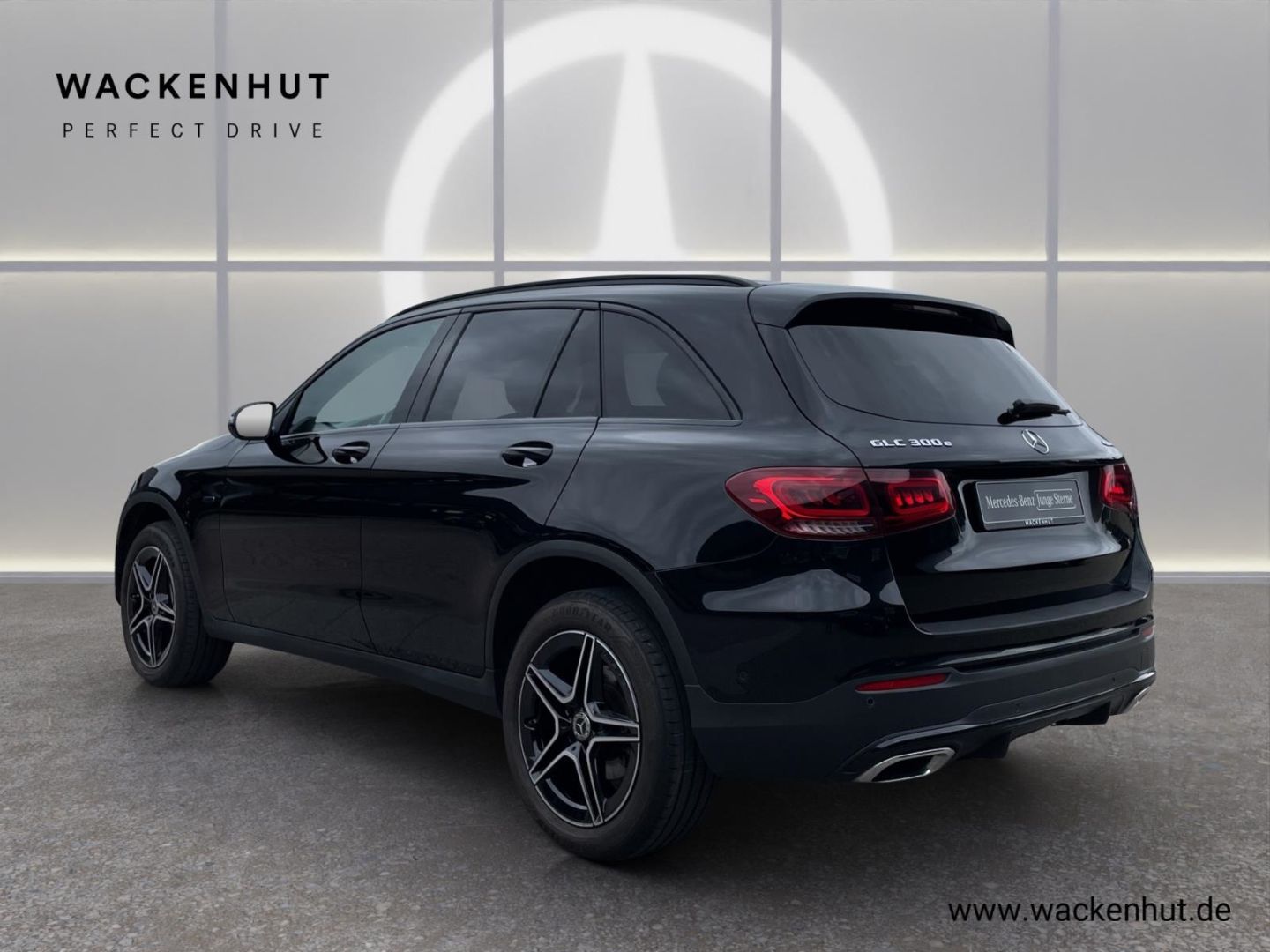 Mercedes-Benz GLC 300 e 4M AMG - Samsaru's Car Outlet