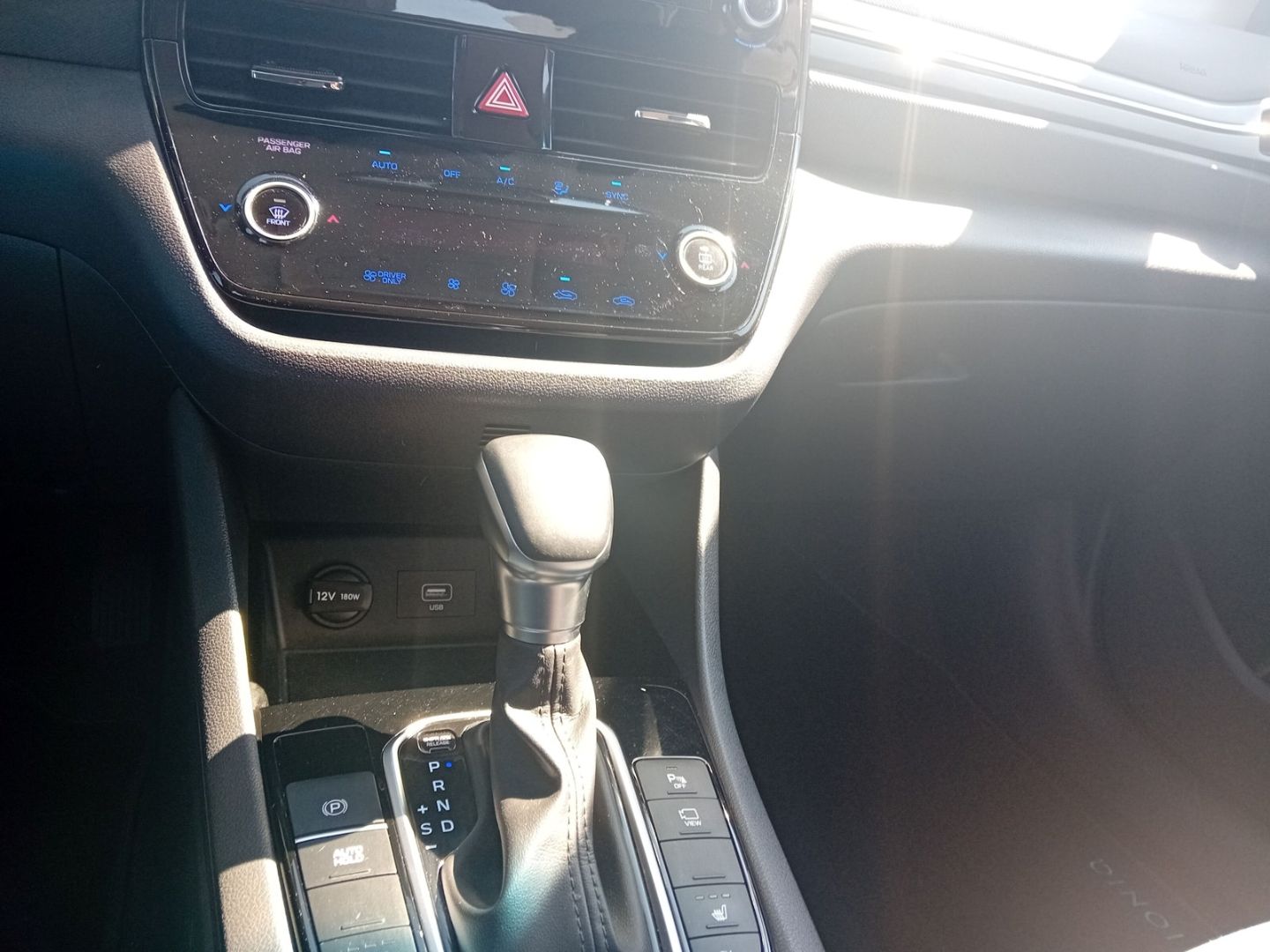 Hyundai IONIQ Plug In Hybrid PHEV Trend - Samsaru's Car Outlet