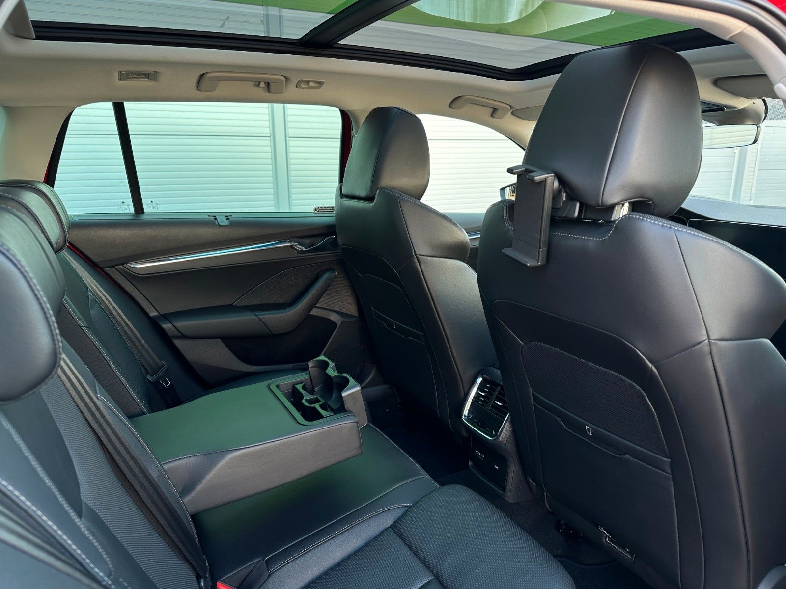Skoda Octavia Combi 1.4TSi iV Style+ - Samsaru's Car Outlet