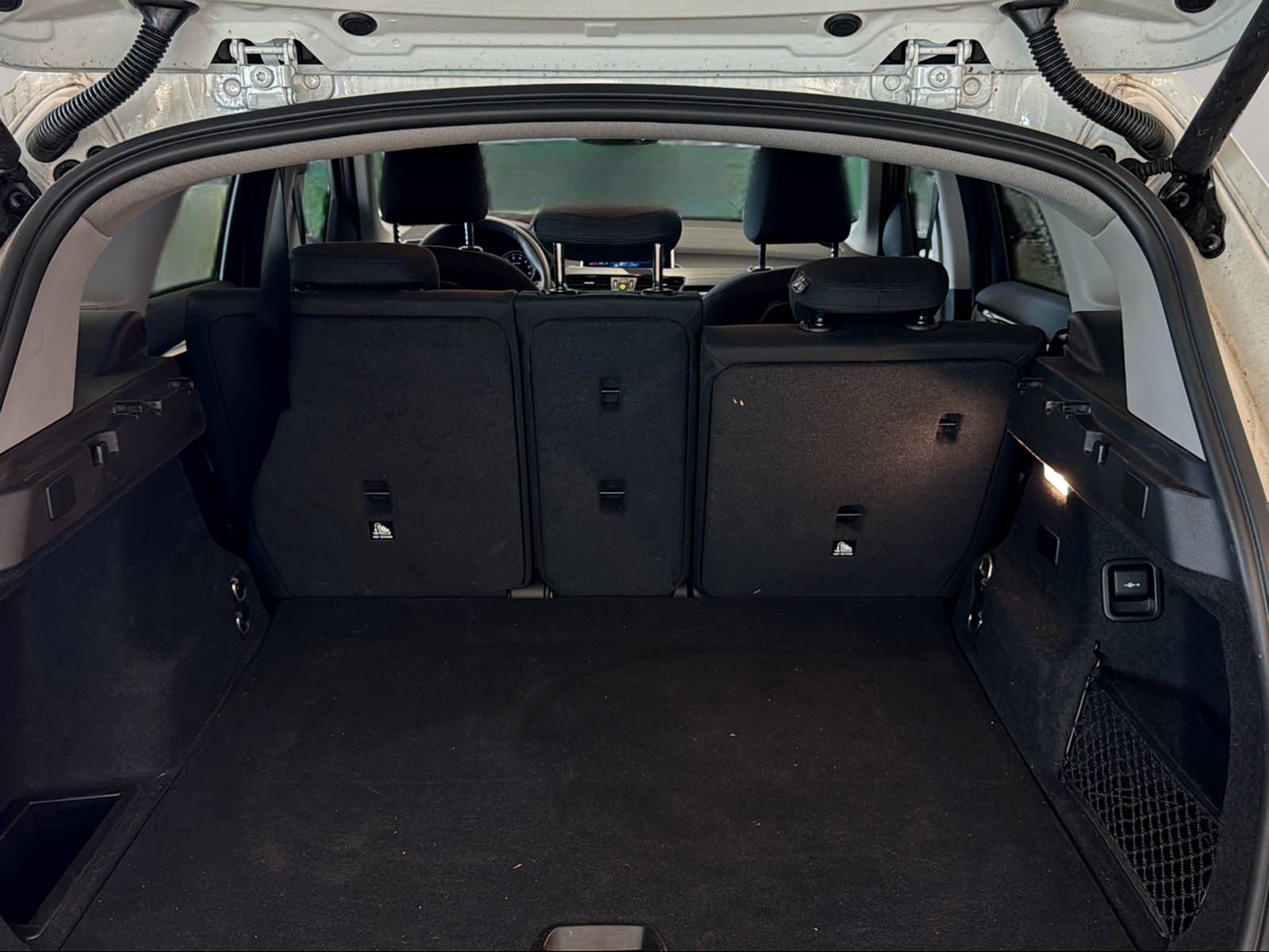 BMW X1 xDrive25e - Samsaru's Car Outlet