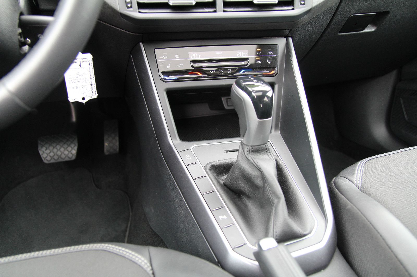 Volkswagen Taigo 1.5 TSI DSG Style - Samsaru's Car Outlet