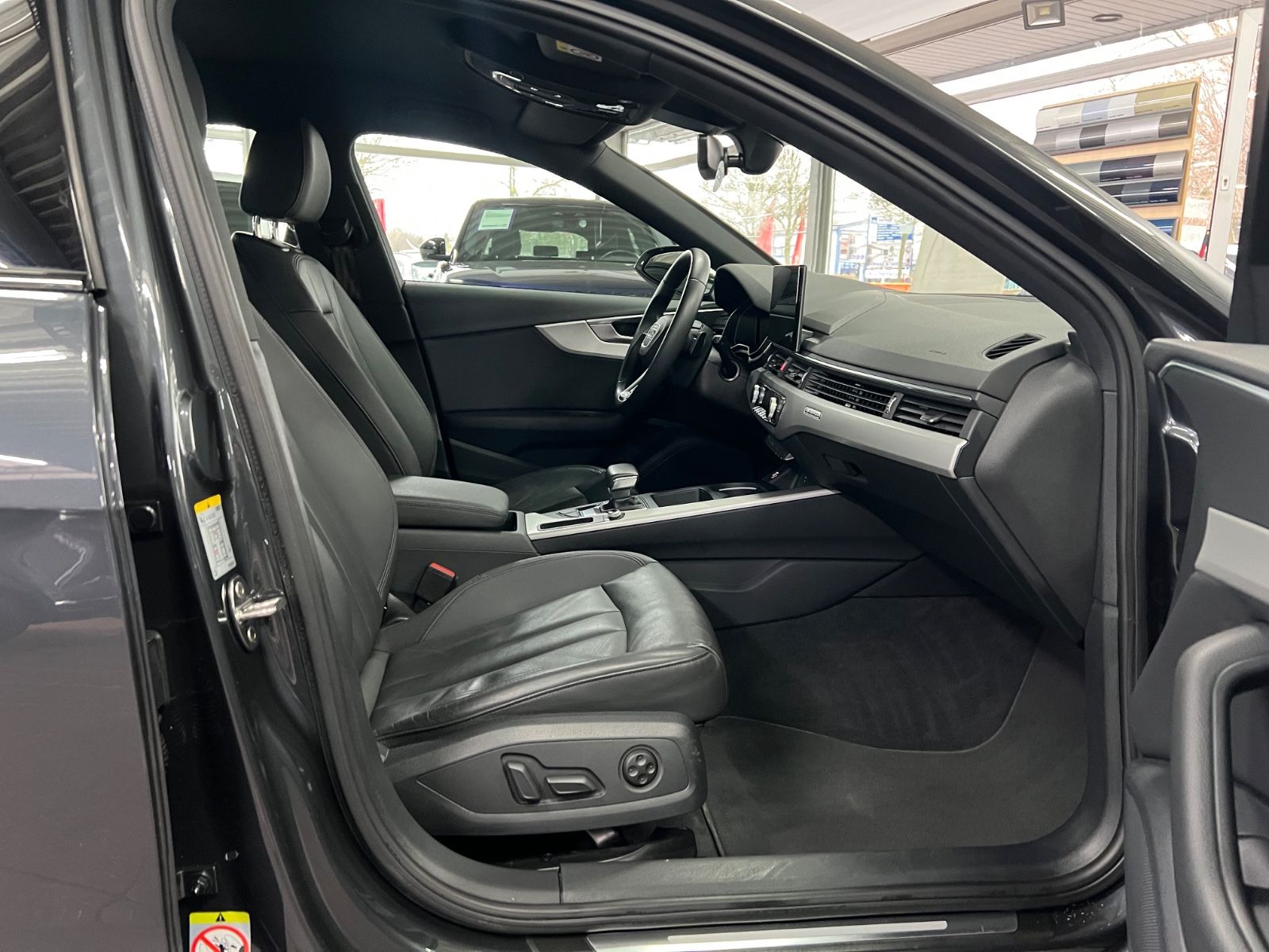 Audi A4 Avant 40 TDI quattro advanced VIELE EXTRAS