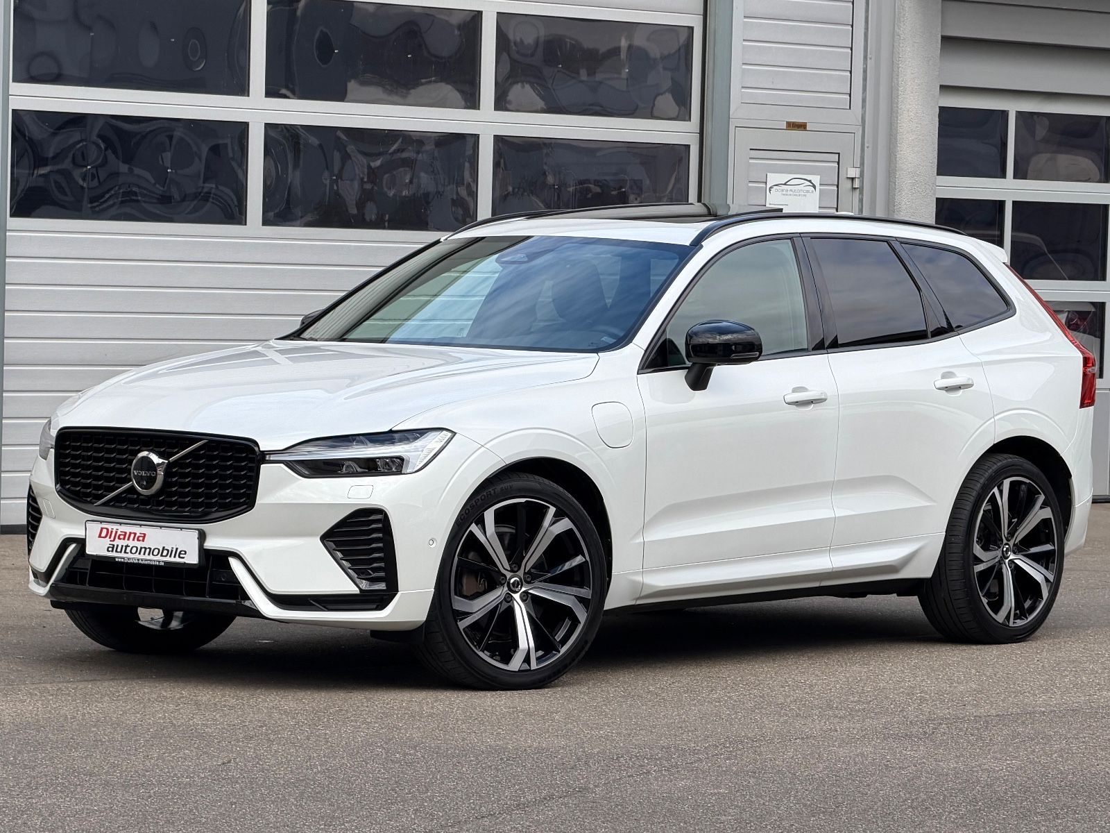 Volvo XC60 T6 Hybrid Ultimate Dark 1Hd Unfallfrei TOP!