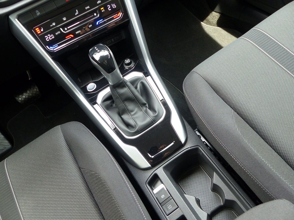 Volkswagen T-Roc 1.5 TSI DSG Life - Samsaru's Car Outlet