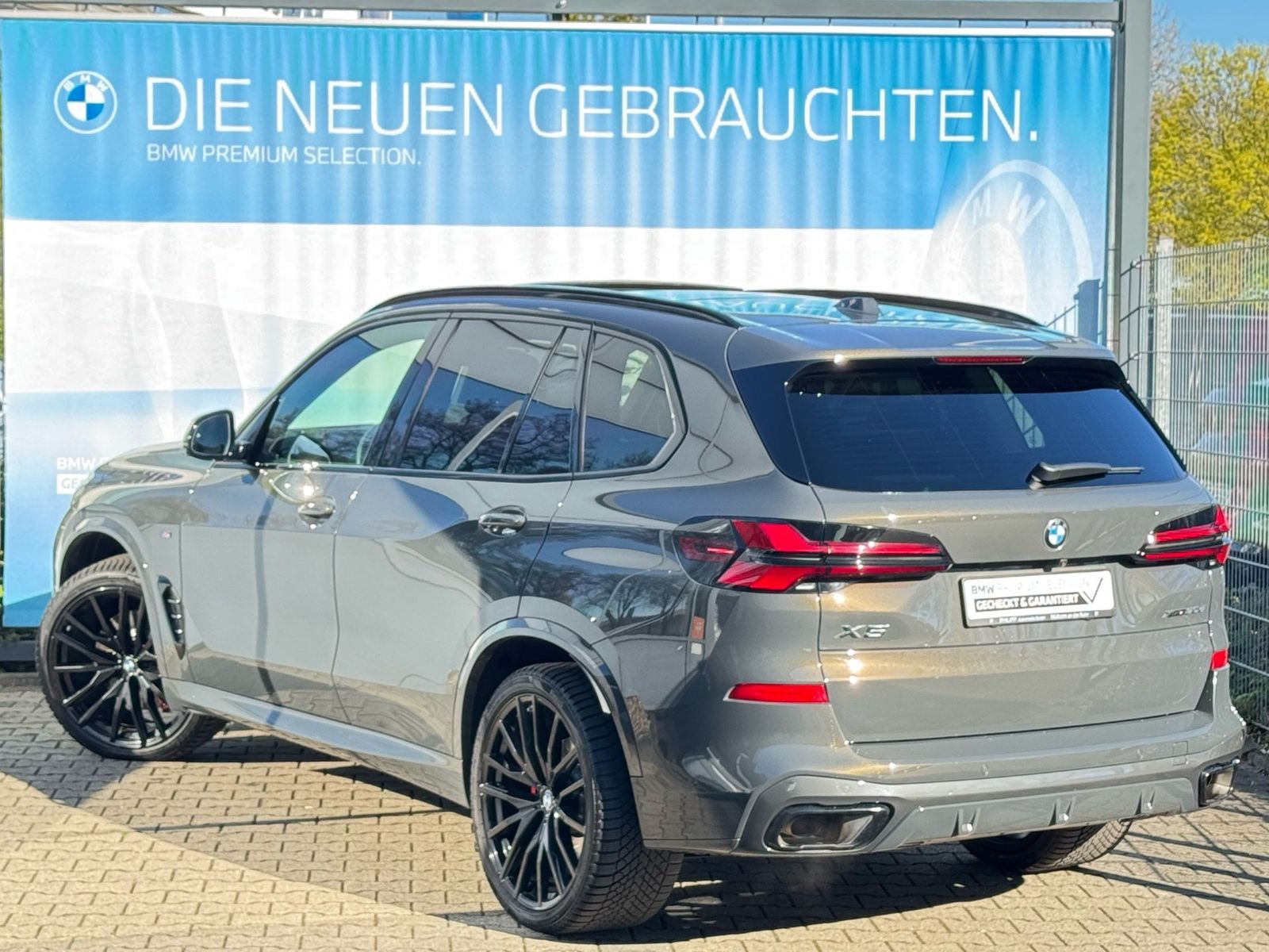 BMW X5 xDrive30d M Sport Pro PANO AHK StHzg Luftfahr