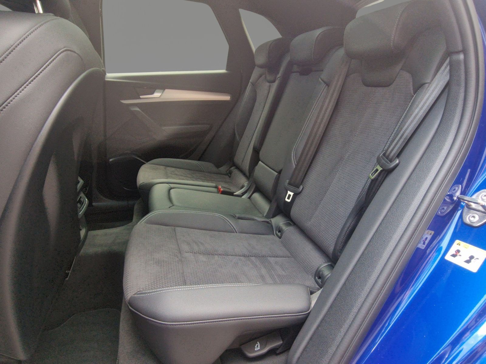 Audi Q5 S-Line Black 55 TFSI e qu 21 AHK PANO 5J.GAR.