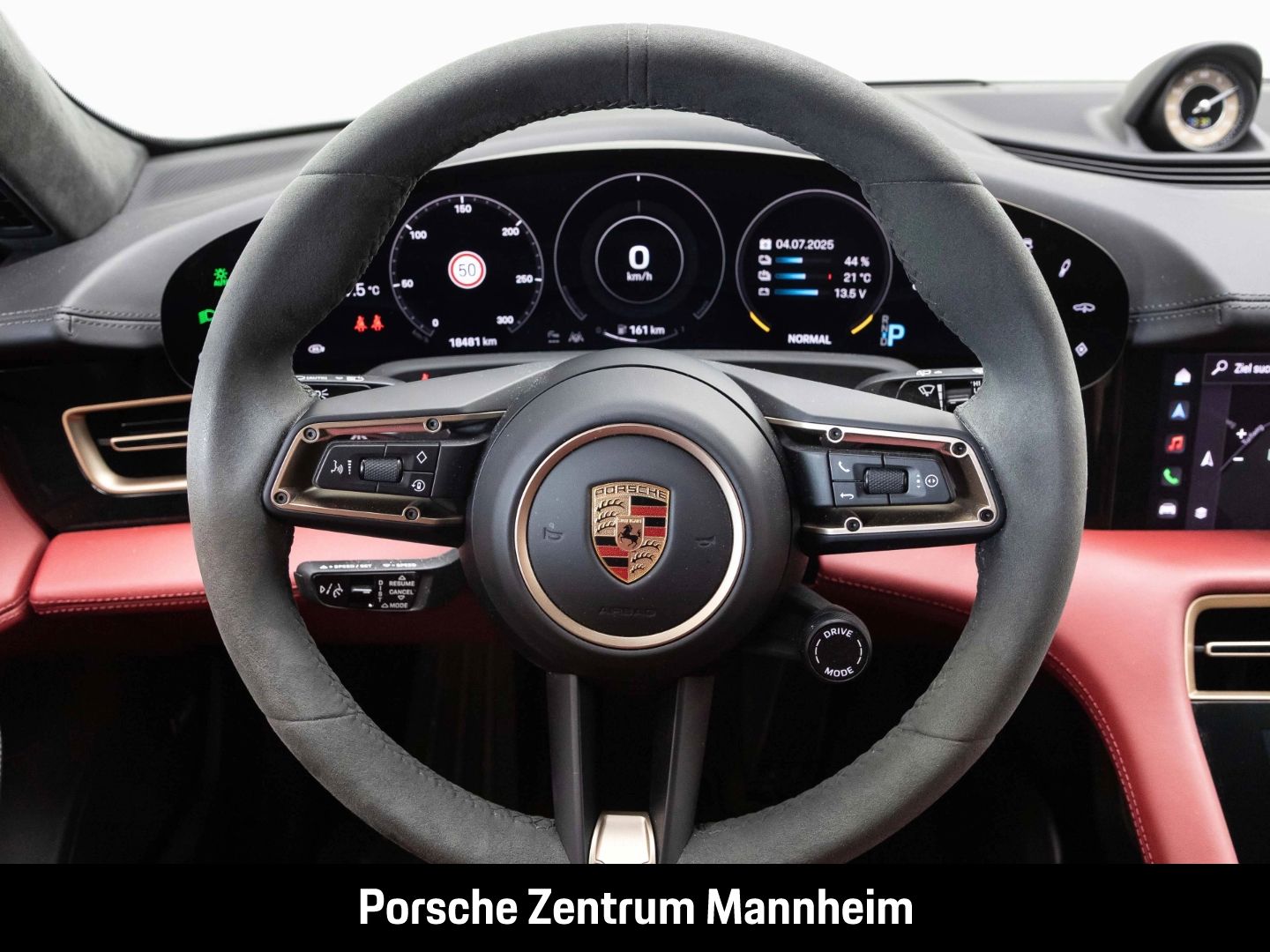 Porsche Taycan GTS Sport Turismo Pano InnoDrive Surround