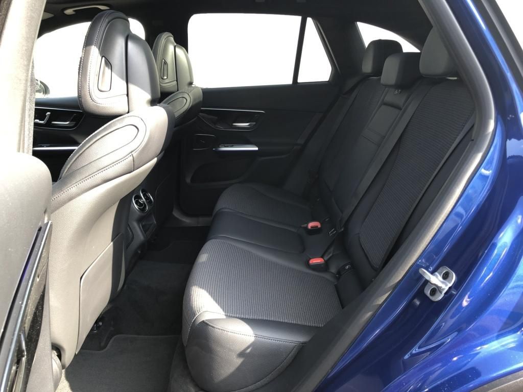 Mercedes-Benz GLC 220 d 4MATIC +MBUX+Pano+AHK+SpurW+W-Paket+LM